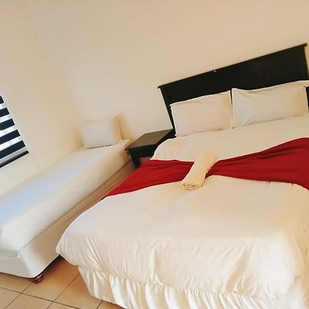 איסט לונדון Palm Heaven B&B מראה חיצוני תמונה